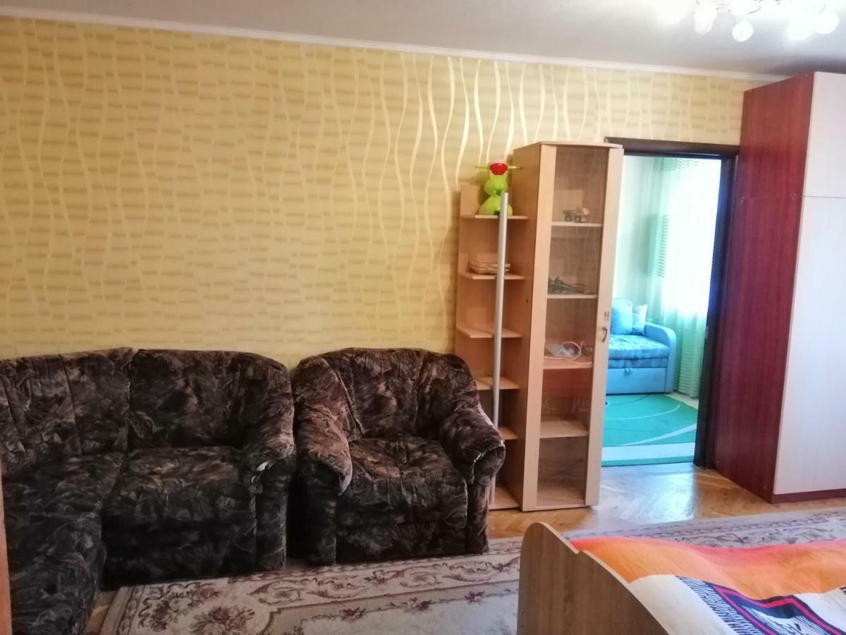 Apartments On Dontsya, 12 Κίεβο Εξωτερικό φωτογραφία